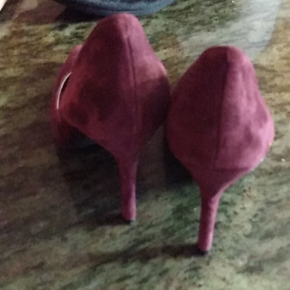 Burgandy shoes - Picture 3 of 3